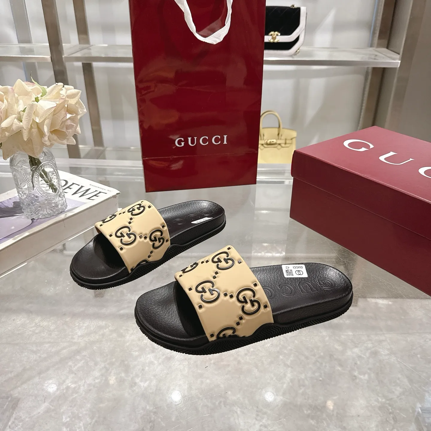 🅿️300💰 🌹Gucci official website Good Game slippers and sandals for men and women. In this special edition series, the acronym of the brand founder Guccio Gucci gives new meaning. In the gaming world, "GG" is a symbol of good sportsmanship and stands for "Good Game," which conveys the value system of the community. The modern acronym is a playful ode to the brand’s origins in the world of sports and leisure, illustrating how Gucci’s heritage continues to evolve. The parting greeting expresses the Gucci Good Game motto as the brand moves into new worlds, creating centers of play, self-expression, talent, freedom and individuality. Made with a rubber upper, these slippers are embellished with the collection's signature logo.  Rubber upper, unisex, G logo embossed, molded footbed, rubber sole, flat, made in Italy, sizes 36 to 46